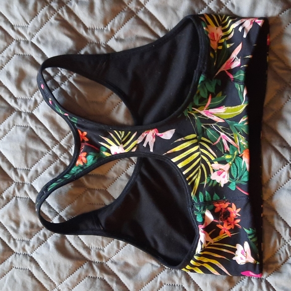 Old Navy Small Sports Bra - Picture 2 of 5